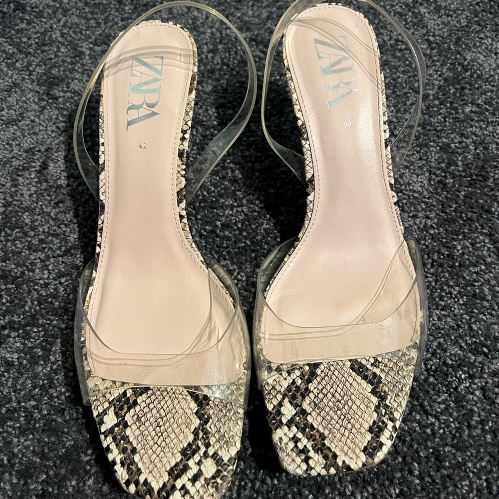 Zara kitten heels